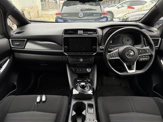 2020 Nissan Leaf - Thumbnail