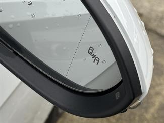 2017 Volkswagen Golf - Thumbnail