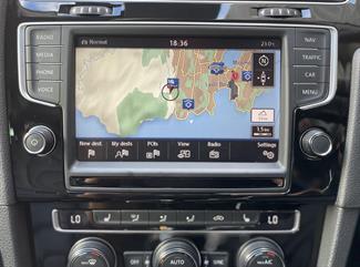 2017 Volkswagen Golf - Thumbnail