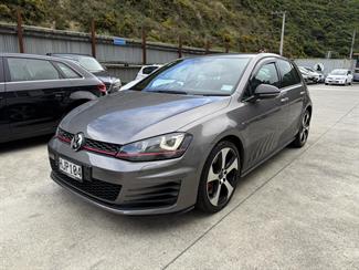2014 Volkswagen Golf - Thumbnail