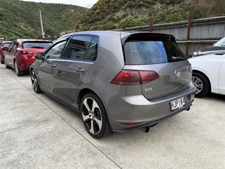 2014 Volkswagen Golf - Thumbnail