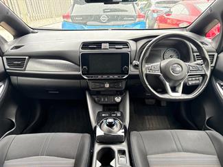2020 Nissan Leaf - Thumbnail