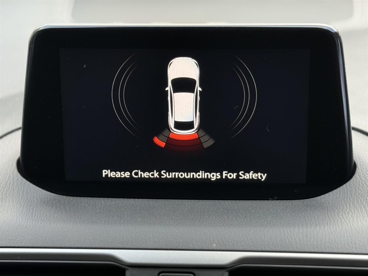 2017 Mazda Axela