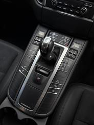2016 Porsche Macan - Thumbnail