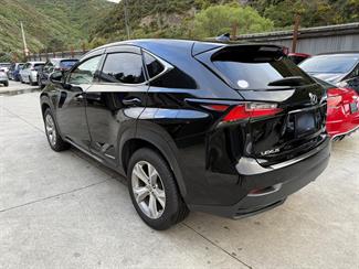 2015 Lexus NX300H - Thumbnail