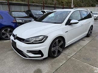 2017 Volkswagen Golf - Thumbnail
