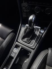 2017 Volkswagen Golf - Thumbnail