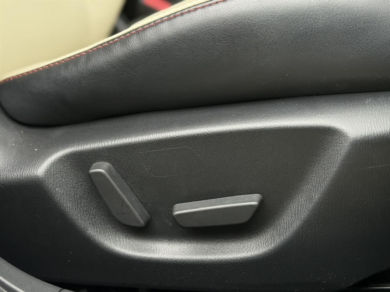 2014 Mazda Axela