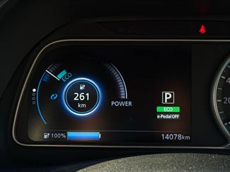 2022 Nissan Leaf - Thumbnail