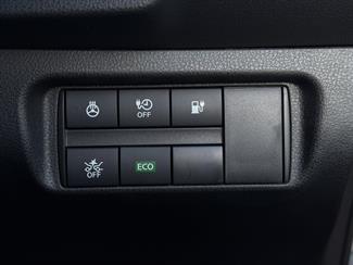 2022 Nissan Leaf - Thumbnail