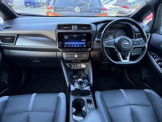 2022 Nissan Leaf - Thumbnail