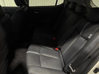 2022 Nissan Leaf - Thumbnail